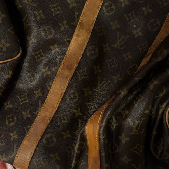 Louis Vuitton Monogram Travel Bag - Picture 6 of 9
